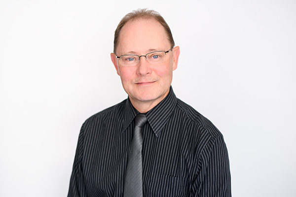 Dr. Renier van Aardt